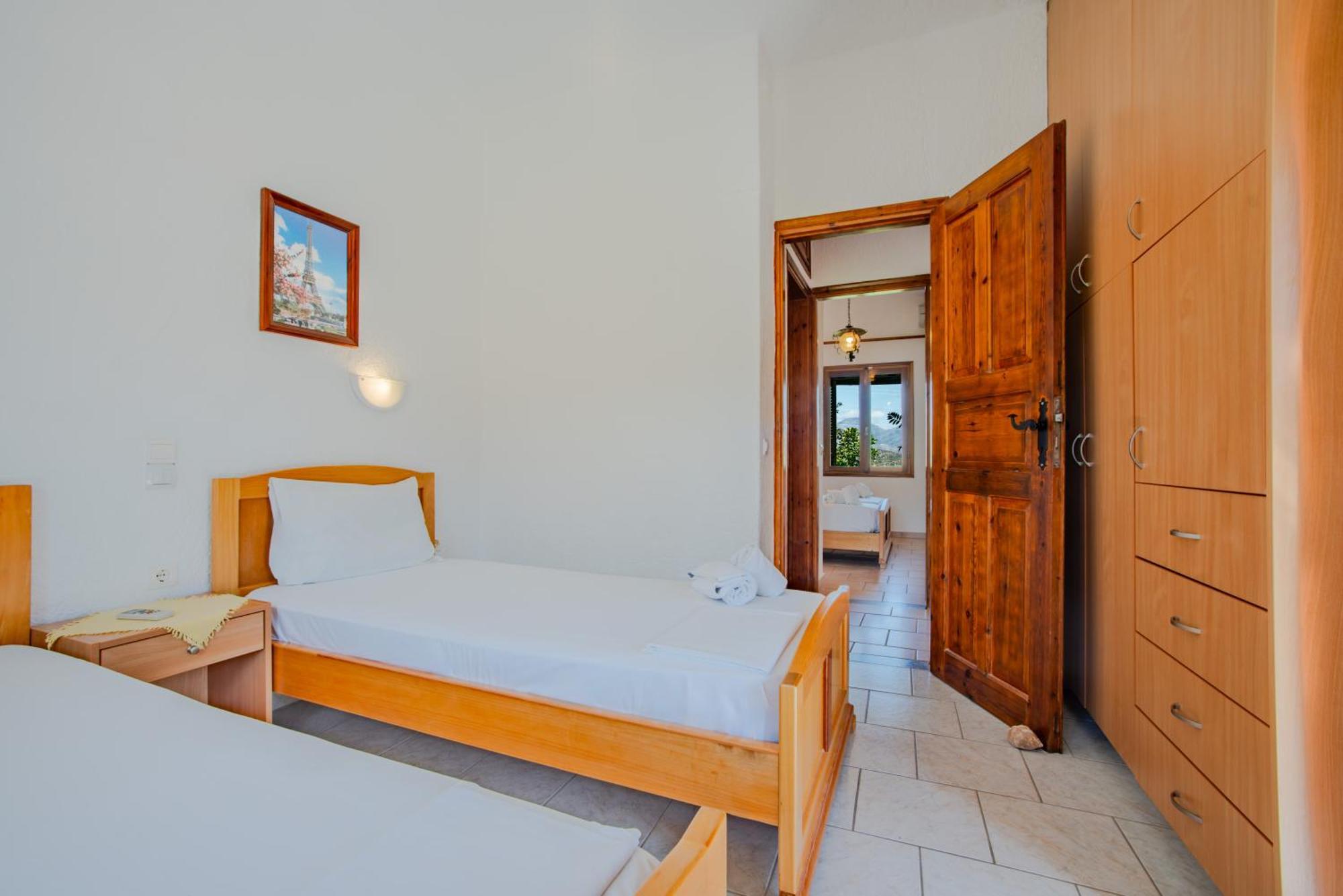 Athina Villas Istron エクステリア 写真