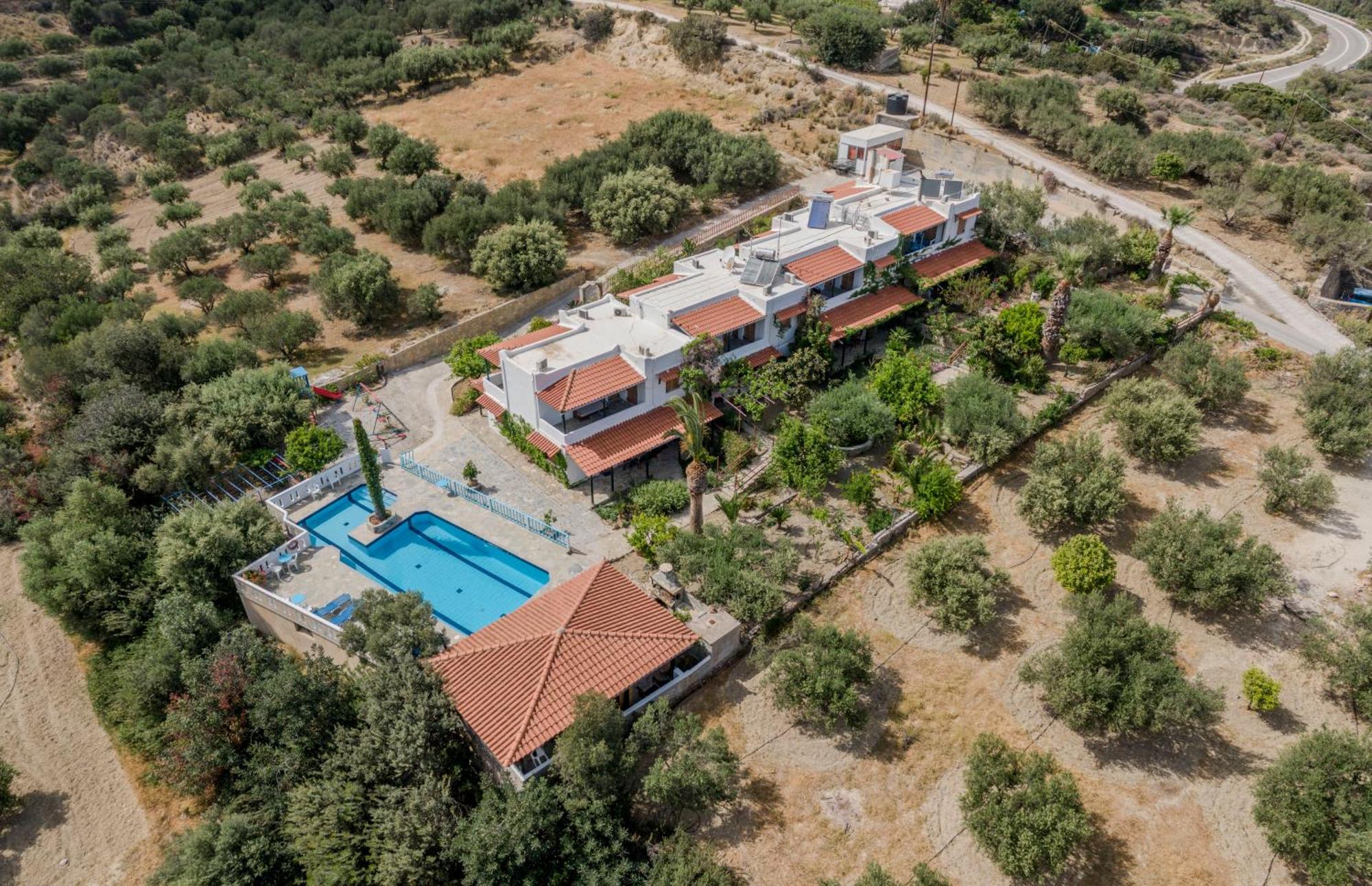 Athina Villas Istron エクステリア 写真